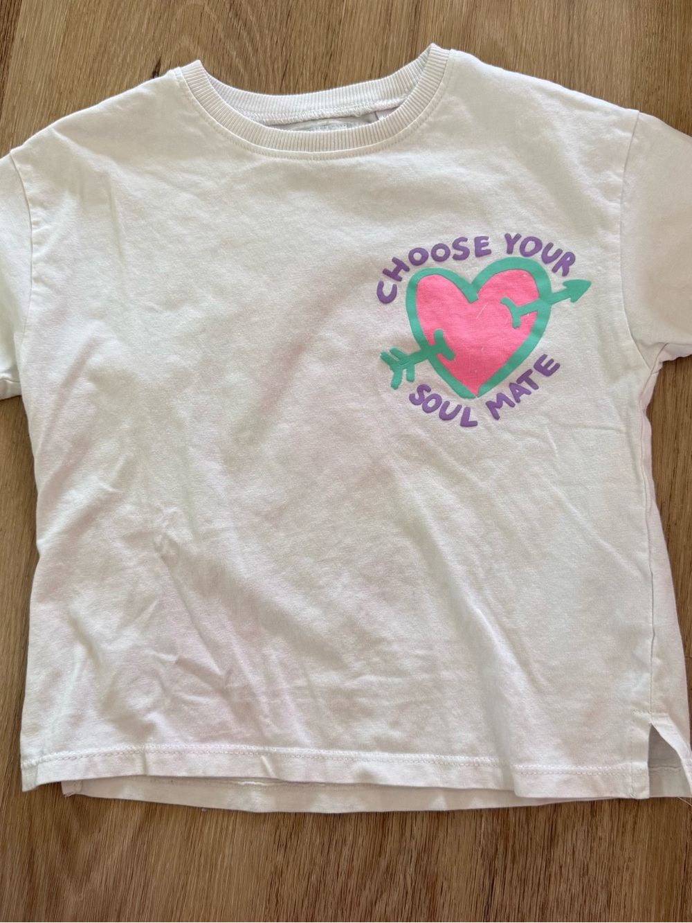 Zara toddler White Tee with Pink Heart & Green Arrow Graphic